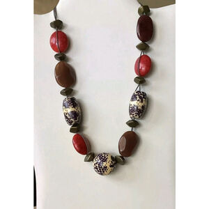 Beaded Necklace Semi Chunky W/Purple Snake Print & Red Faux Stones 20”